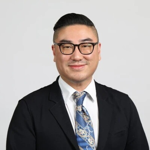 Dr. Michael Mak